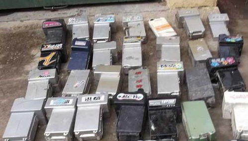 河南南阳2名15岁少年偷电瓶被抓,4天偷窃近60块